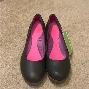 NWT Women’s Croc A-Leigh Closed Toe Wedge